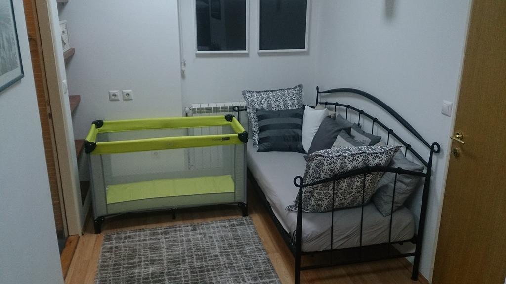 City Lights Apartment Загреб Екстер'єр фото
