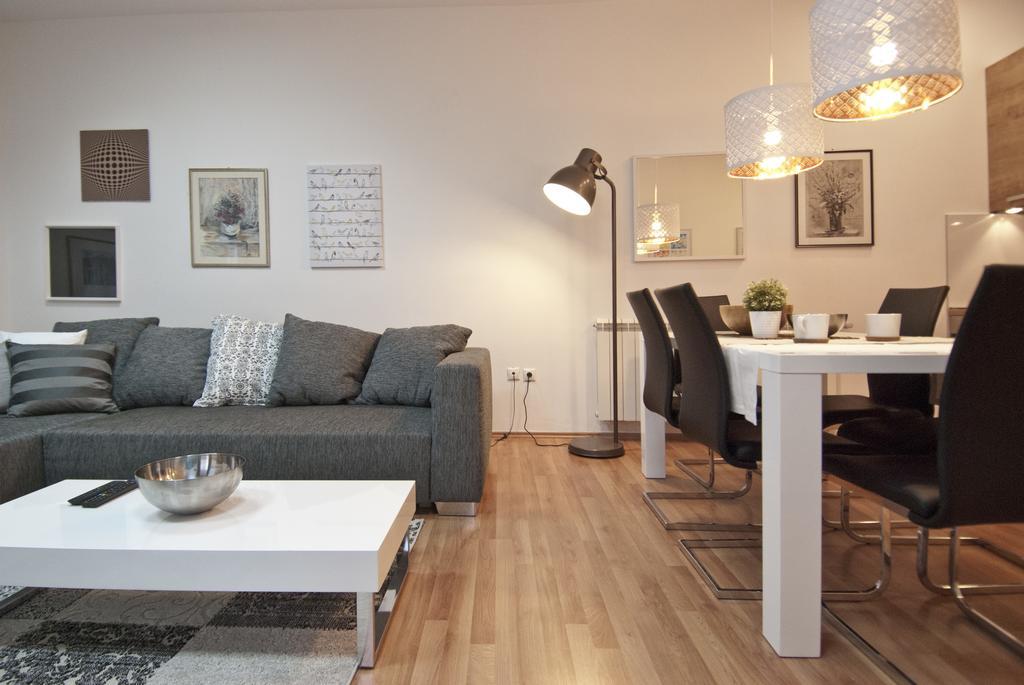 City Lights Apartment Загреб Екстер'єр фото